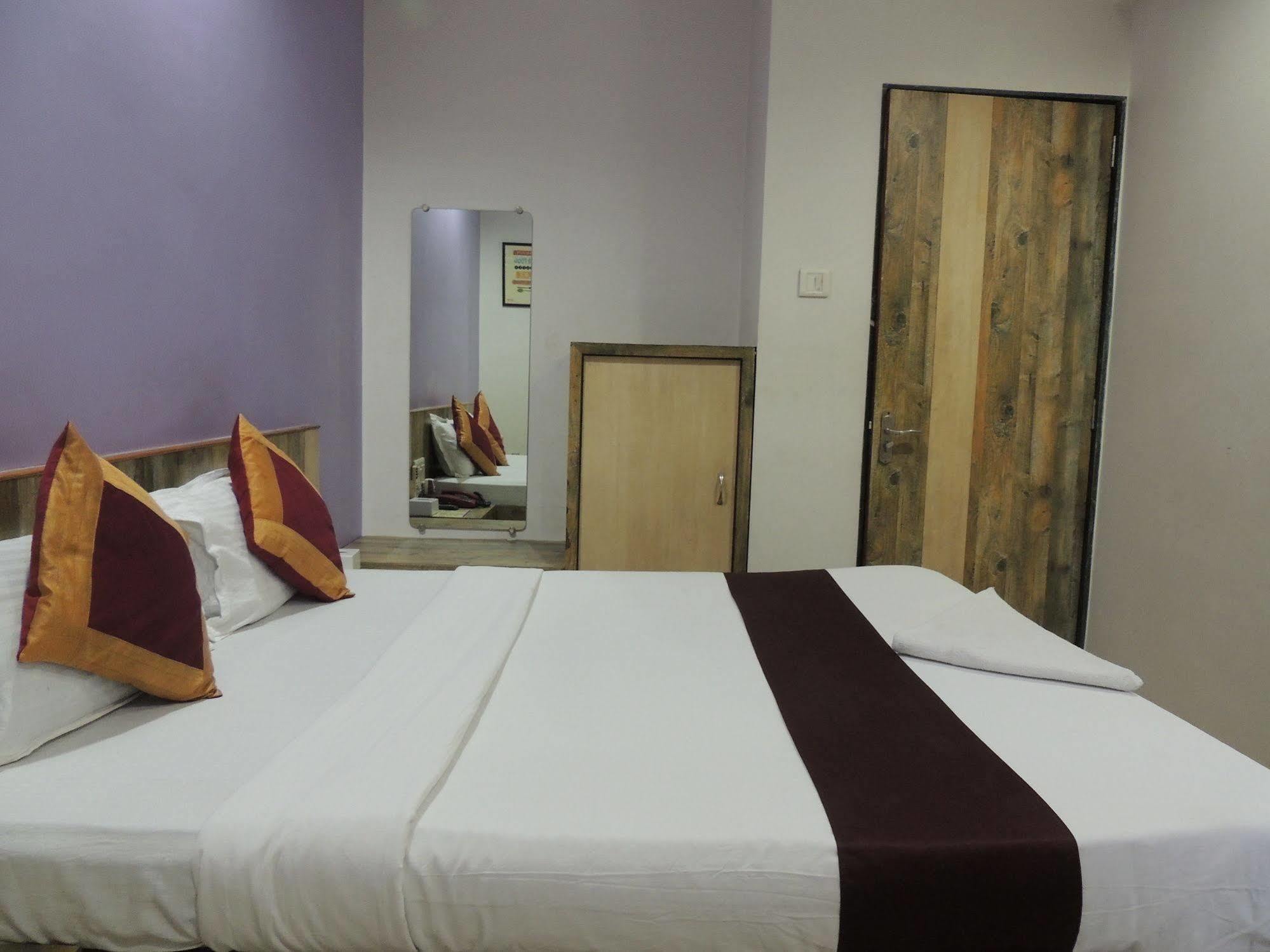 Fabhotel Galaxy Suite Mumbai Ngoại thất bức ảnh