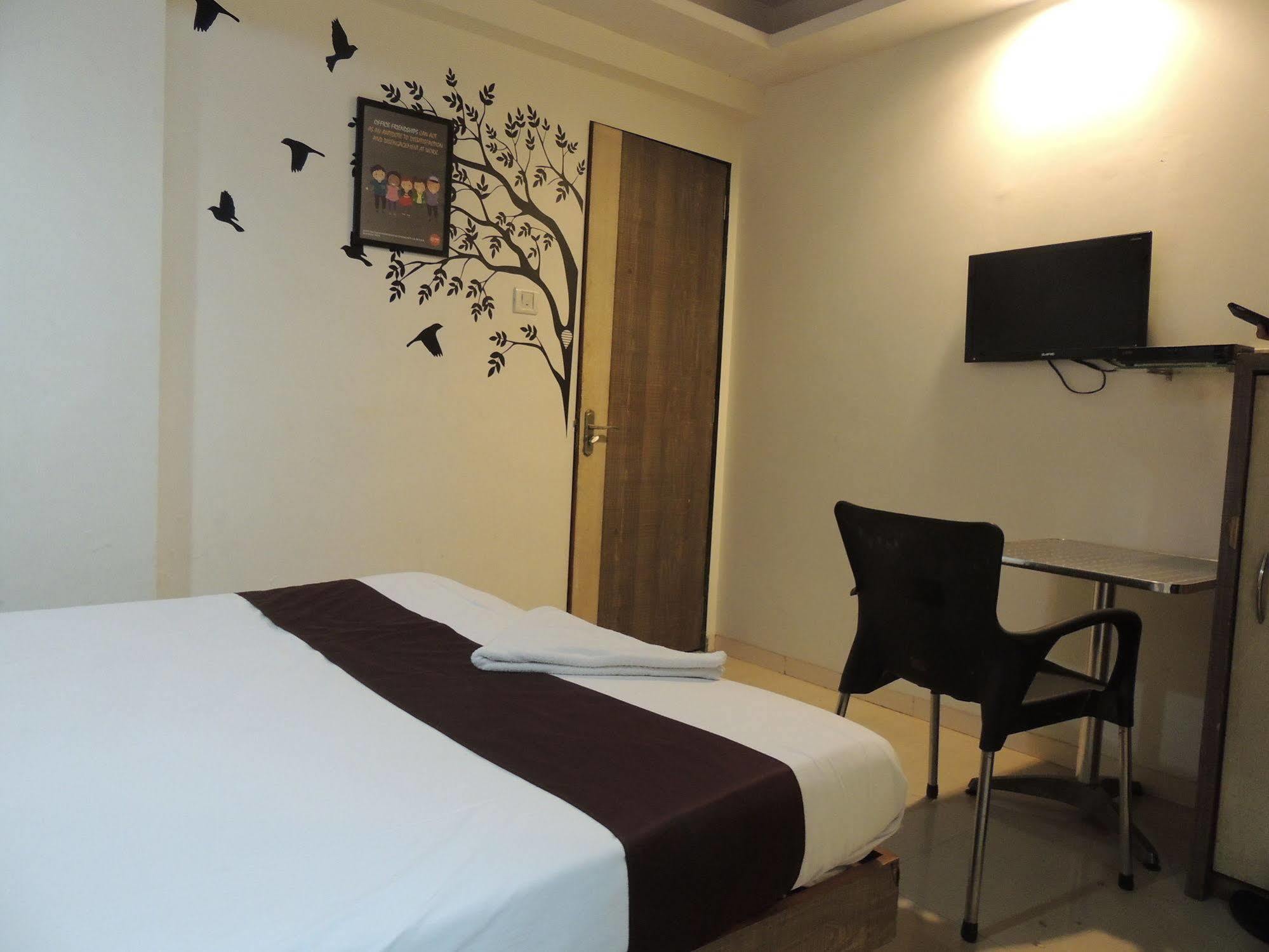 Fabhotel Galaxy Suite Mumbai Ngoại thất bức ảnh