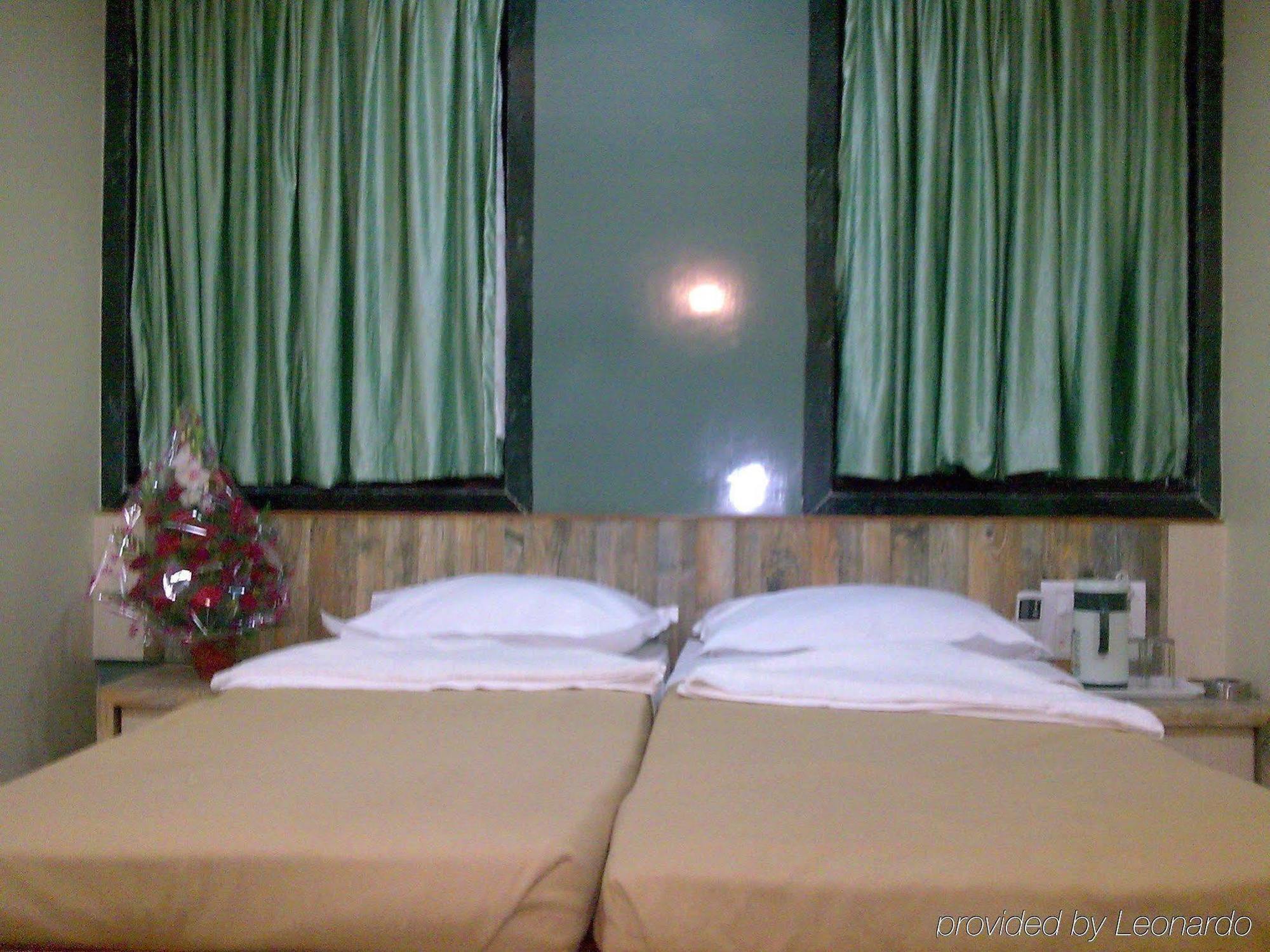 Fabhotel Galaxy Suite Mumbai Ngoại thất bức ảnh